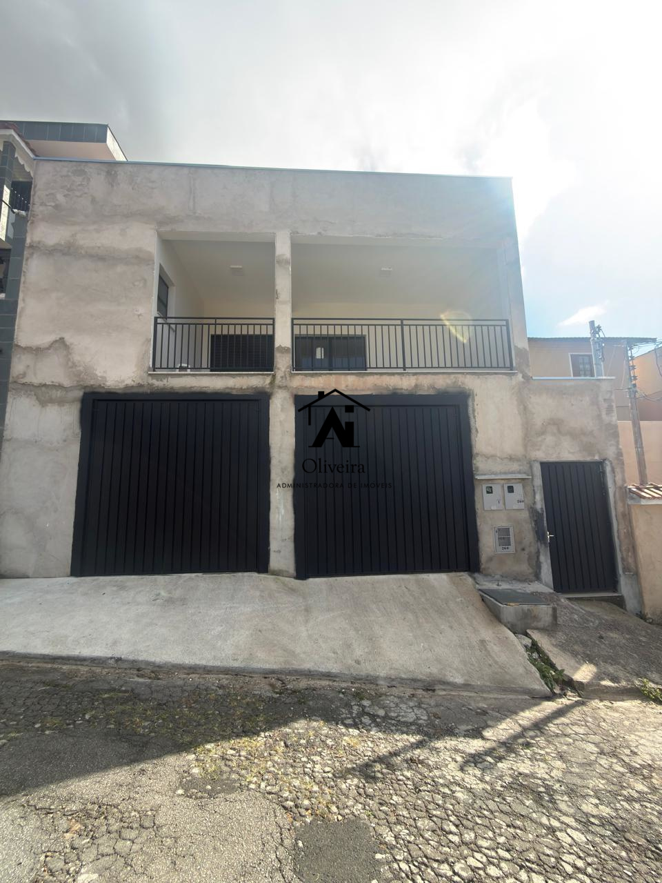 CA-654 Casa no jardim ypê